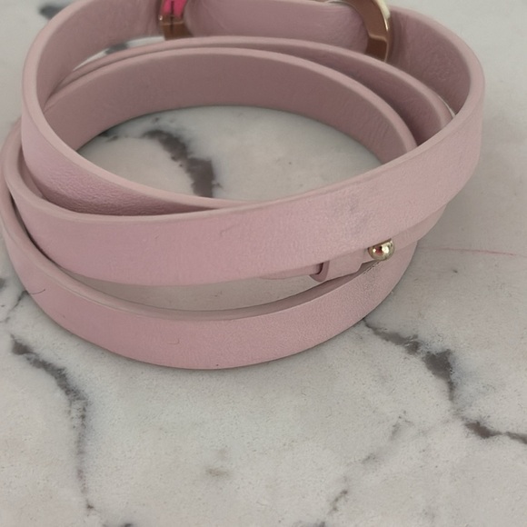 Salvatore Ferragamo Light Pink Leather Bracelet with Silver Hardware - Picture 4 of 6